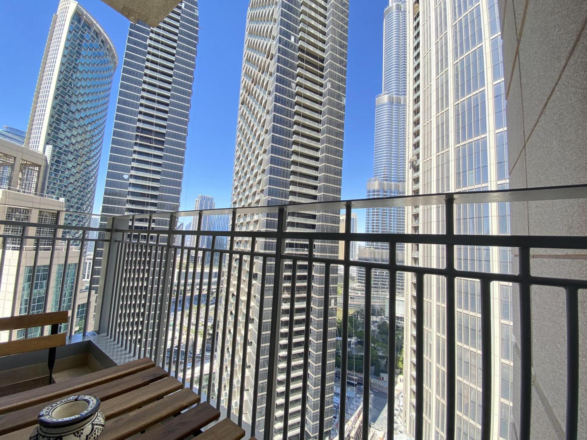 Lux Bnb Standpoint Tower Burj & Fountain Views Дубай Экстерьер фото